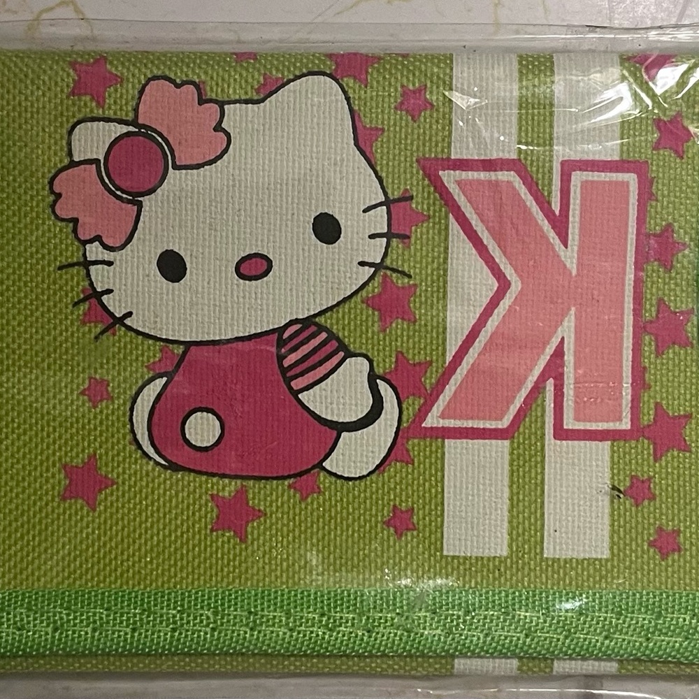 RARE FIND: Vintage Y2K Hello Kitty Pink and Green wallet